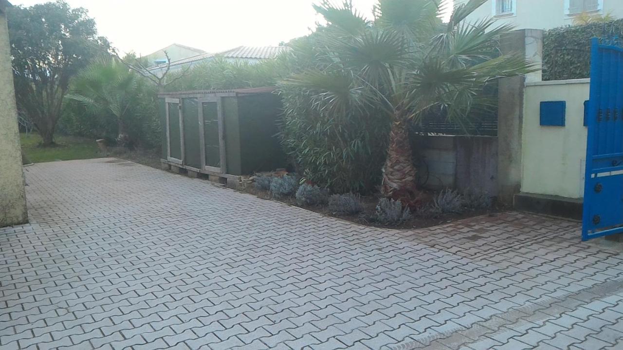 Petit Studio Au Calme Villa La Crau Luaran gambar