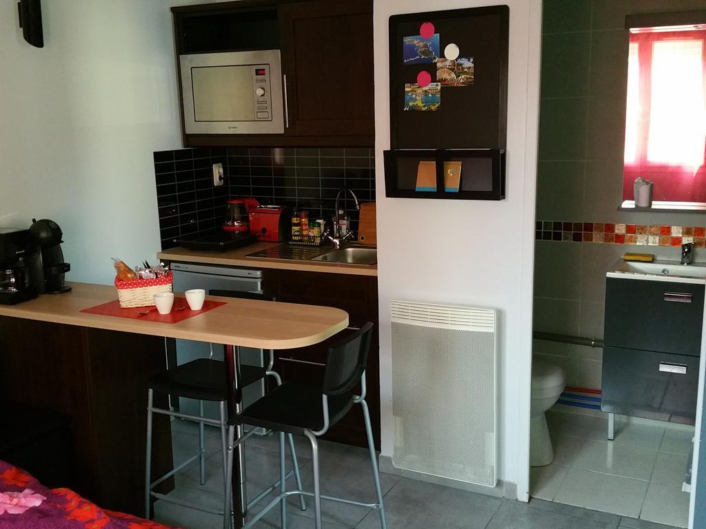 Petit Studio Au Calme Villa La Crau Luaran gambar