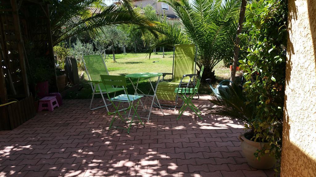 Petit Studio Au Calme Villa La Crau Luaran gambar